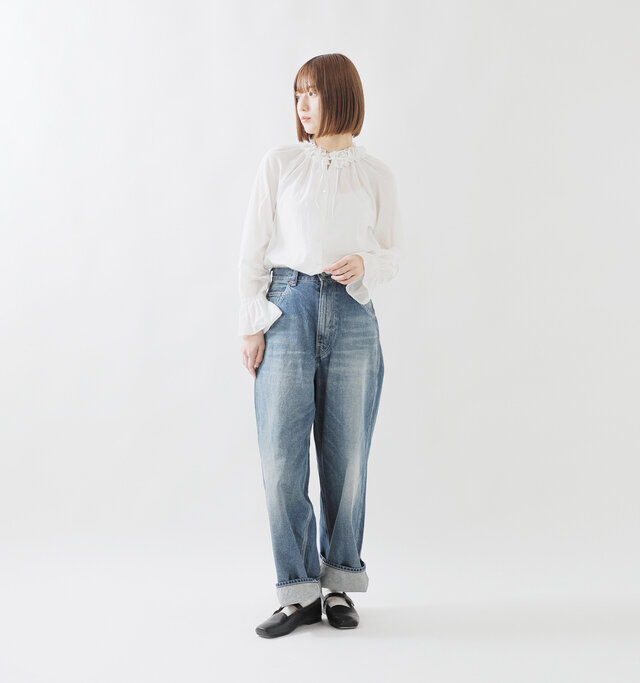 model ai:166cm / 47kg
color : off white / size : 1