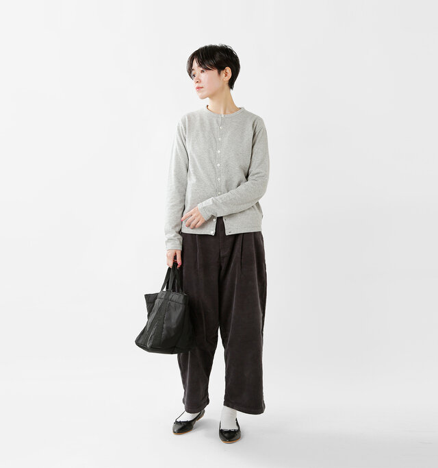 model saku:163cm / 43kg
color : heather gray / size : 1