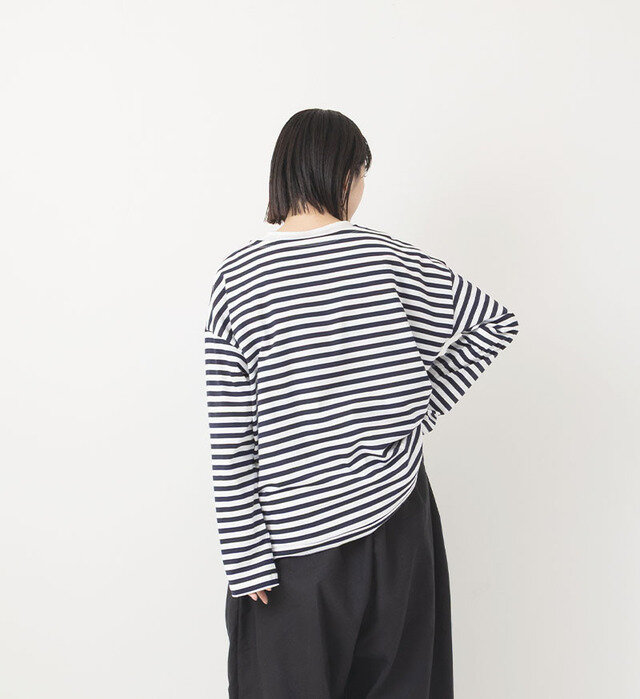 color : NAVY BORDER , model : 162cm