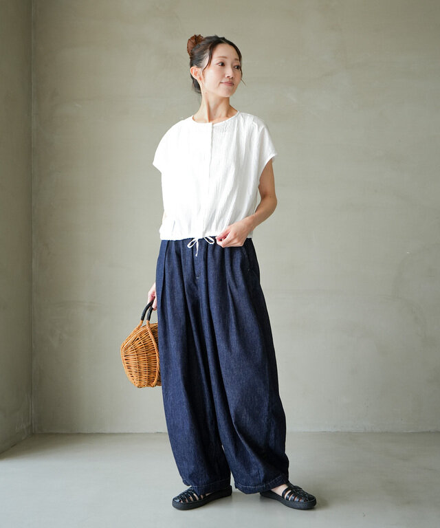身長:164cm / カラー:11 WHITE / サイズ:f