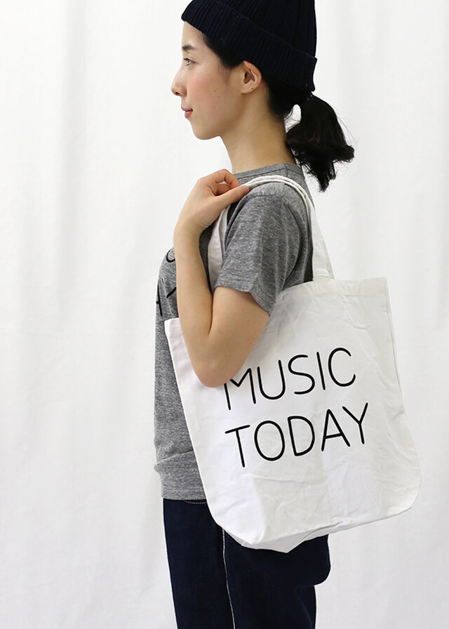 音楽家・蓮沼執太さん主催のイベント「MUSIC TODAY」のグッズとして、2015年8月に制作されたトートバッグ。