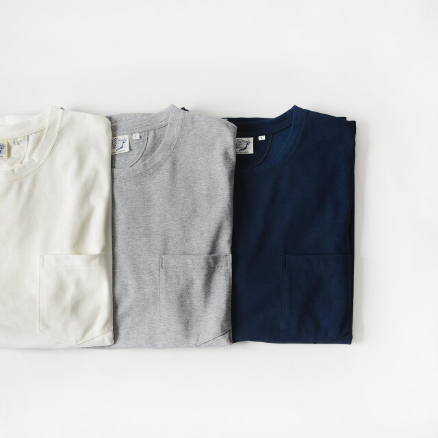 カラーは左よりwhite(ホワイト)、heather gray(ヘザーグレー)、navy(ネイビー)の3色展開。
「オアスロウ」の得意とするデニムアイテムとも相性抜群です◎。