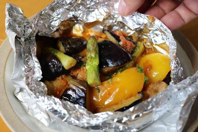 流石カレー味、野菜との相性も抜群です。大人のおつまみにも丁度いいです。