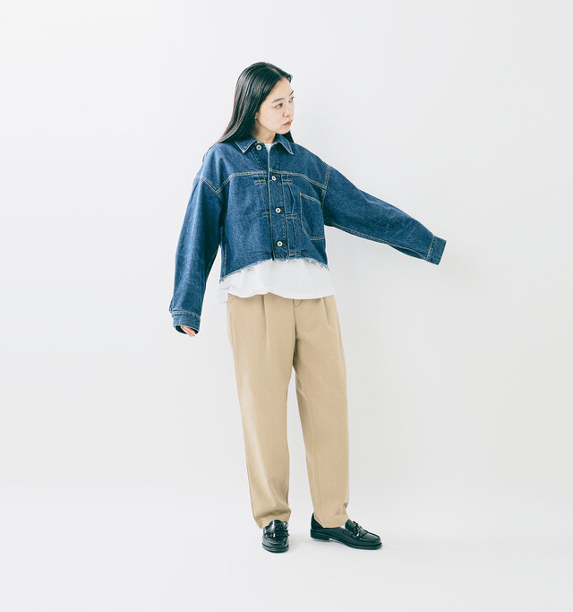 model saku:163cm / 43kg
color : カーキ / size : M