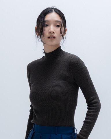 hatsutoki|hatsutoki別注koharu シルクリブハイネック(ソイル) | 【無縫製】【セーター】