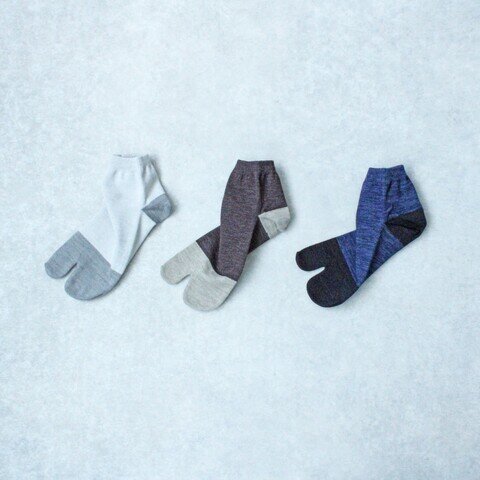WHITE MAILS｜PAPER COLOR BLOCK TABI ANKLE SOCKS 【UNISEX】【ギフト】【母の日ギフト】