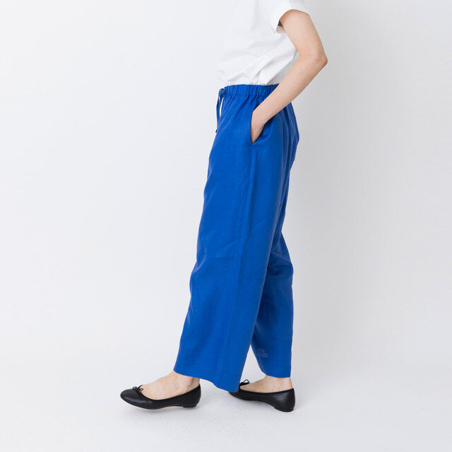 着用カラー:ブルー