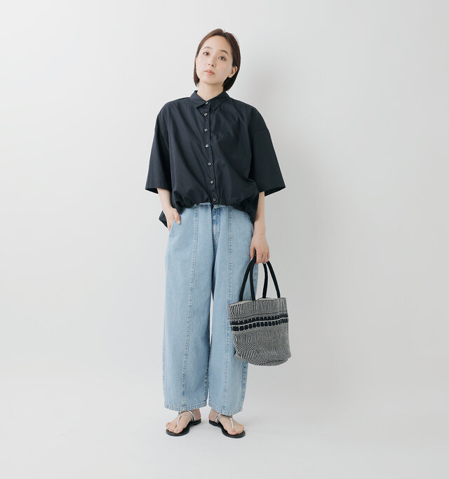 model asuka:160cm / 48kg
color : navy / size : F