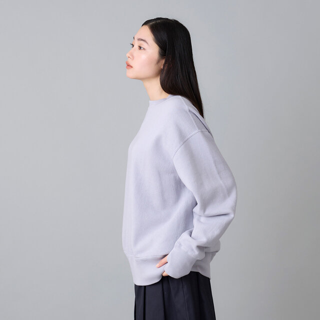 丸胴仕様のため、脇に縫い目がなく、肌あたりもすっきり。ごわつきの少ない、心地よい着用感が魅力です。