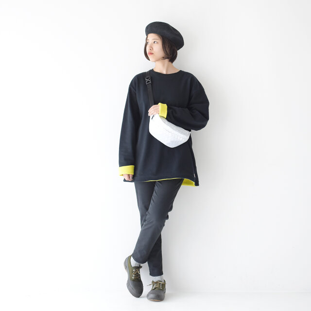 モデル:157cm / 47kg
color : black×yellow / size : Sサイズ(レディースフリー)