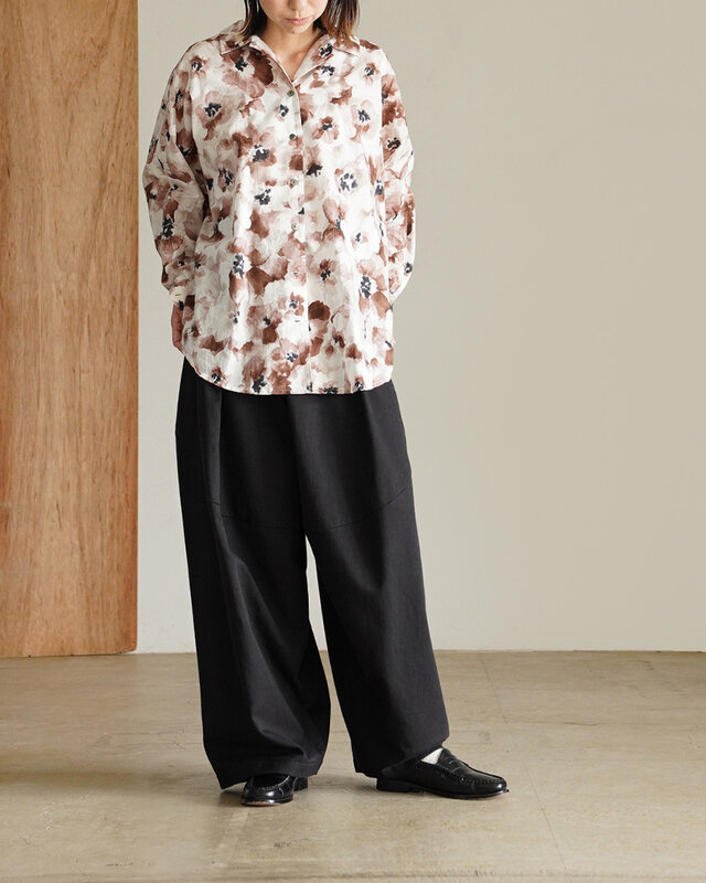 Model 162cm / Size f / Color brown(col.44)