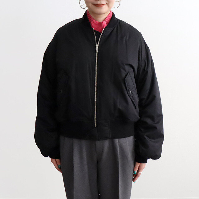 ■ブラック(身長160cm、着用サイズ00)