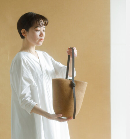KAMARO’AN｜レザーハンドル バケツ型 バケット カゴ バッグ “Koreng Bucket Bag” koreng-bucket-bag-rf