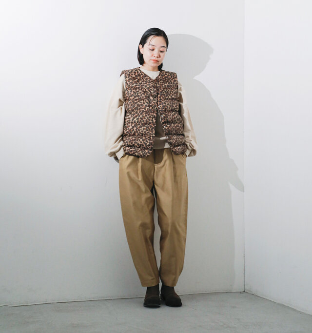model saku：163cm / 43kg 
color : brown / size : M