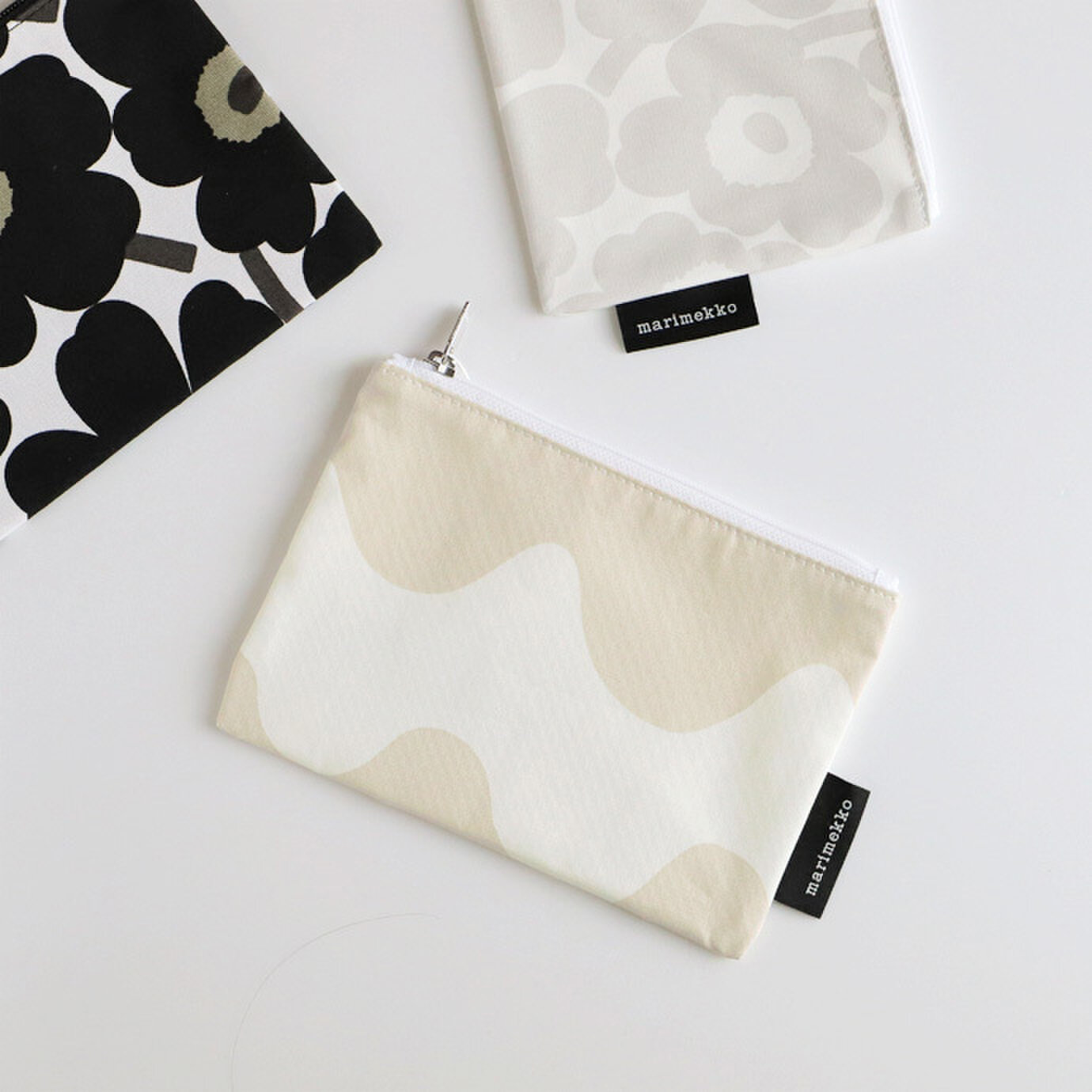 Marimekko マリメッコ ポーチ Hushykke ハシュケ キナリノモール Marimekko マリメッコ ポーチ Hushykke ハシュケ キナリノモール