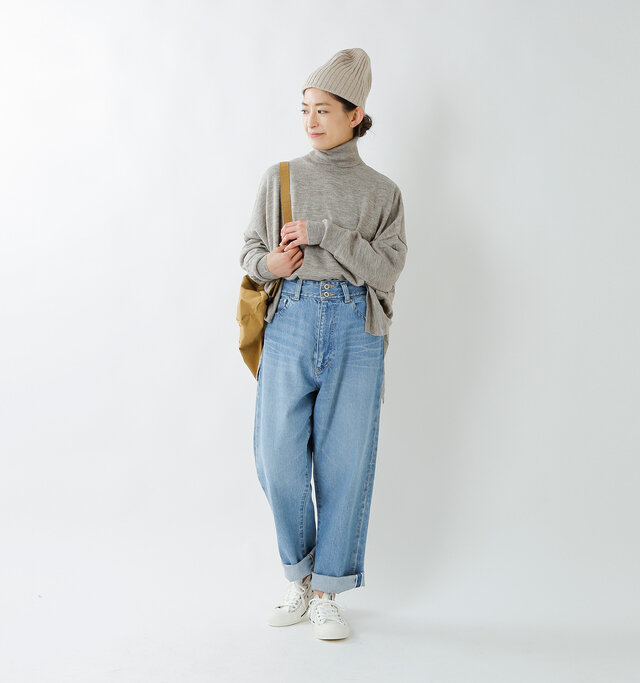 model tomo:158cm / 45kg
color : heather gray / size : F