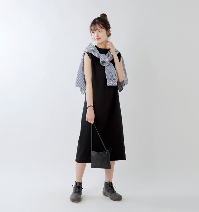 model kanae:167cm / 48kg
color : black / size : M