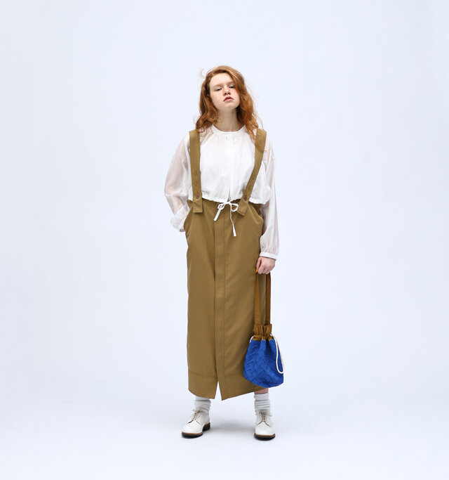 color : off white / size : M