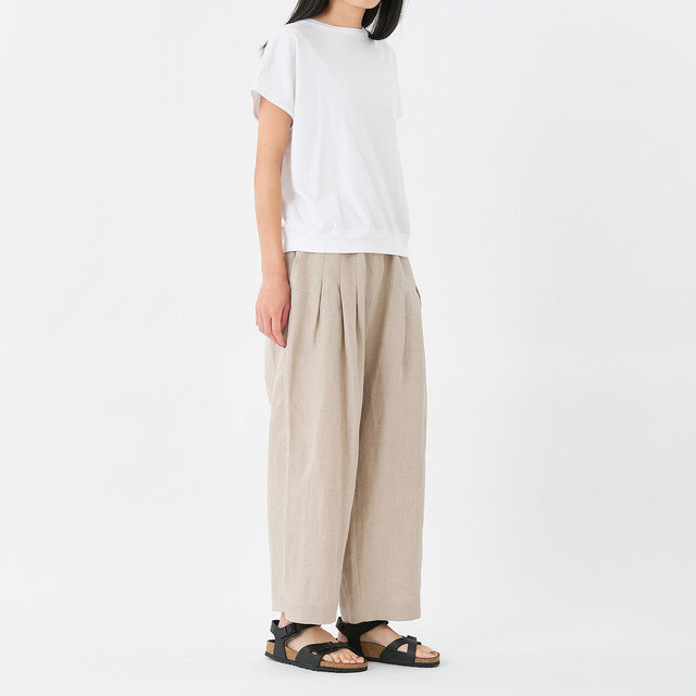 総丈は91cm。長すぎず、くるぶしが見え隠れするくらいの長さです。