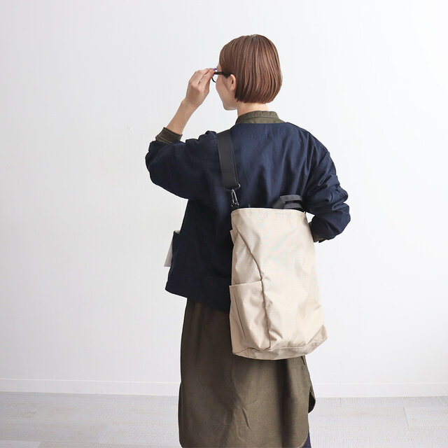 ベージュ 着用、モデル身長:167cm