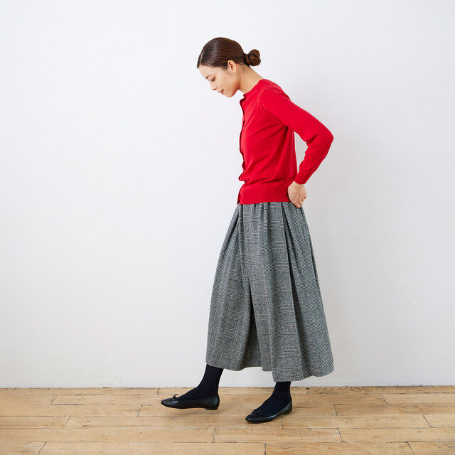 着用カラー:アカ