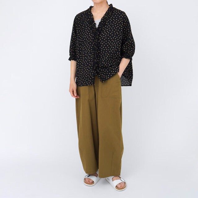 khaki / model : 161cm