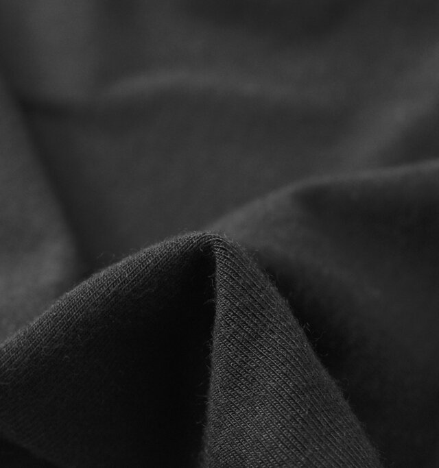 ・レーヨン 95% / ポリウレタン 5%
・イタリア製