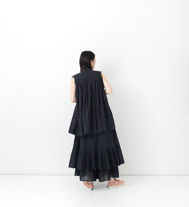 color : BLACK , model : 162cm