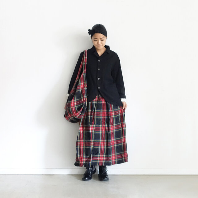 Model 158cm、Red 着用