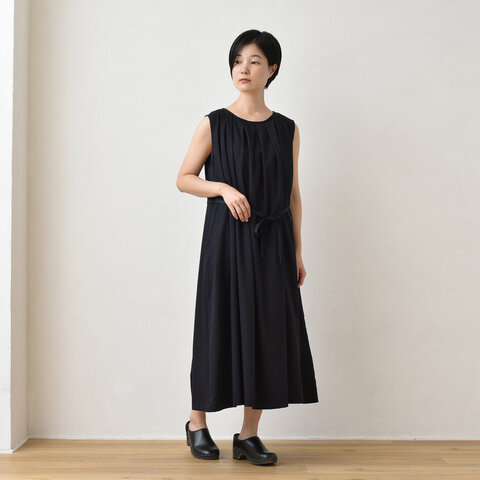Tutie エジプトコットンサテンタックノースリーブワンピース Tutie ツチエ キナリノモール Tutie エジプトコットンサテンタックノースリーブワンピース Tutie ツチエ キナリノモール
