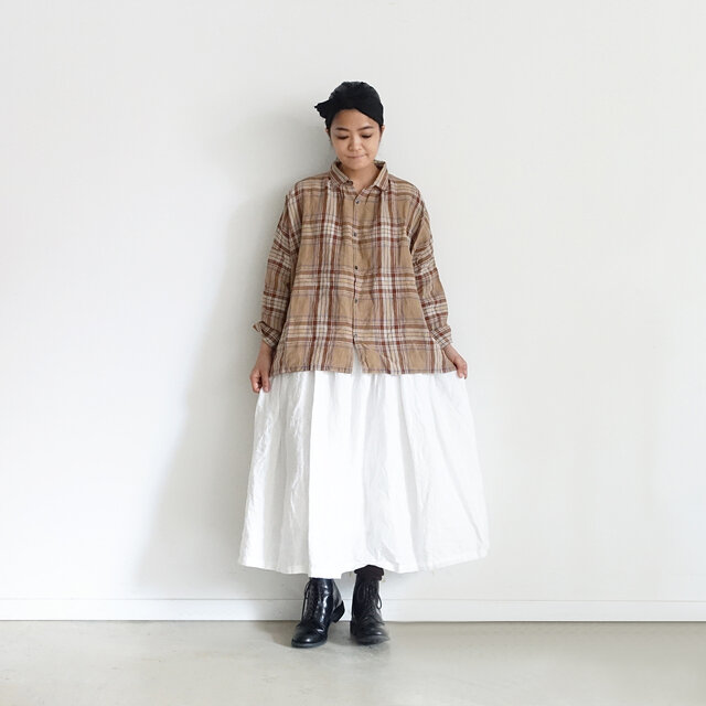 Model 158cm、Beige 着用