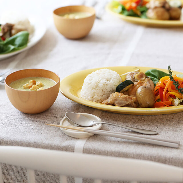 お箸やカトラリーたちは、
毎日の食事で一番使う大切なもの。
今日は、脇役じゃなく主役です!