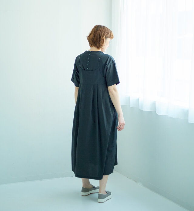 モデル160cm 着用サイズ:0(BLACK)