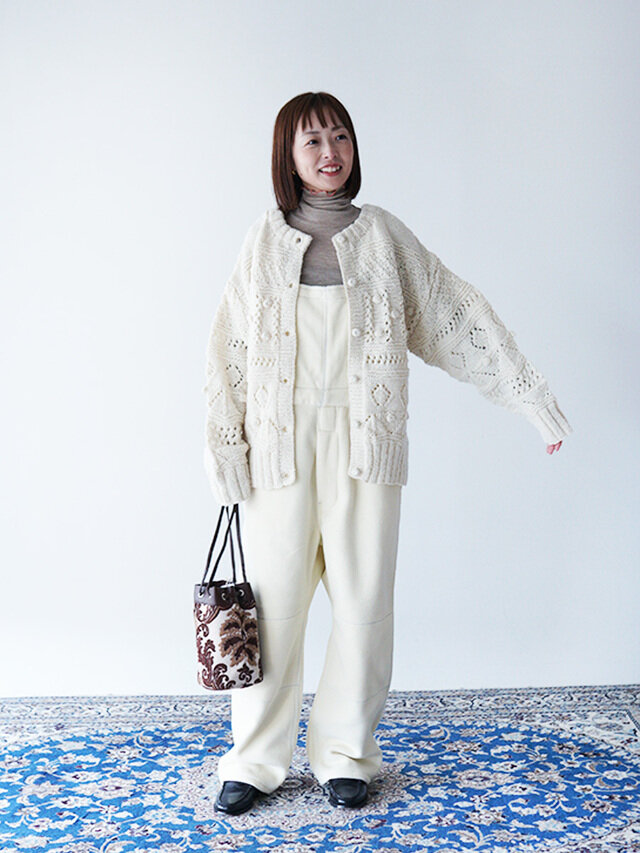 【タカダ】162cm
普段着用サイズ:トップス S / ボトムス S / シューズ 23.0cm