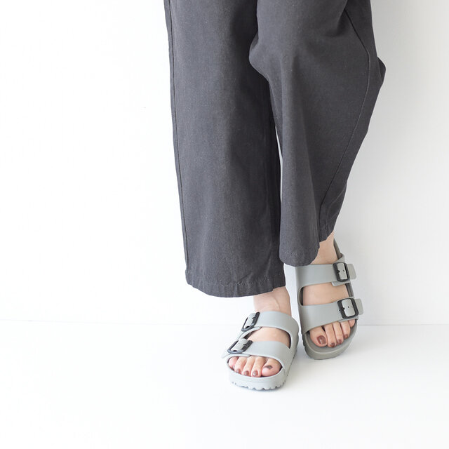 モデル:157cm / 47kg
color : seal grey / size : 36 (23.0~23.5cm)