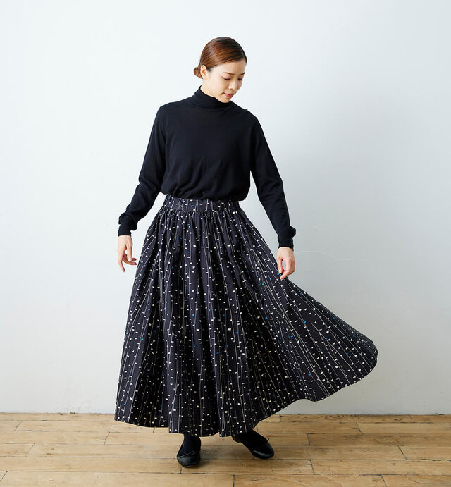 モデル168cm 着用カラー:クロ