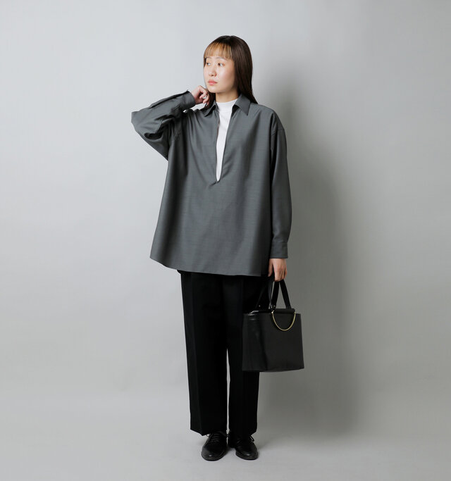model mayuko：168cm / 55kg 
color : gray / size : 0