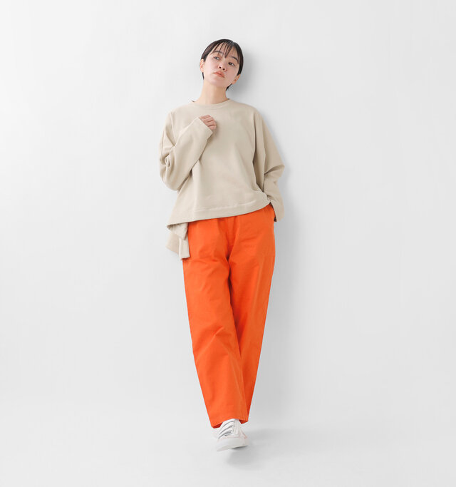model saku：163cm / 43kg 
color : orange / size : M