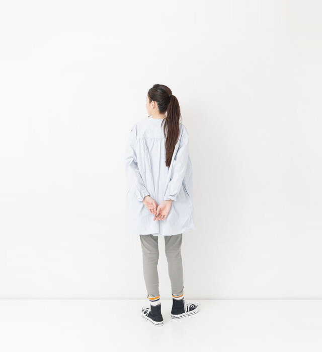color : KHAKI BEIGE / サイズ0、モデル162cm