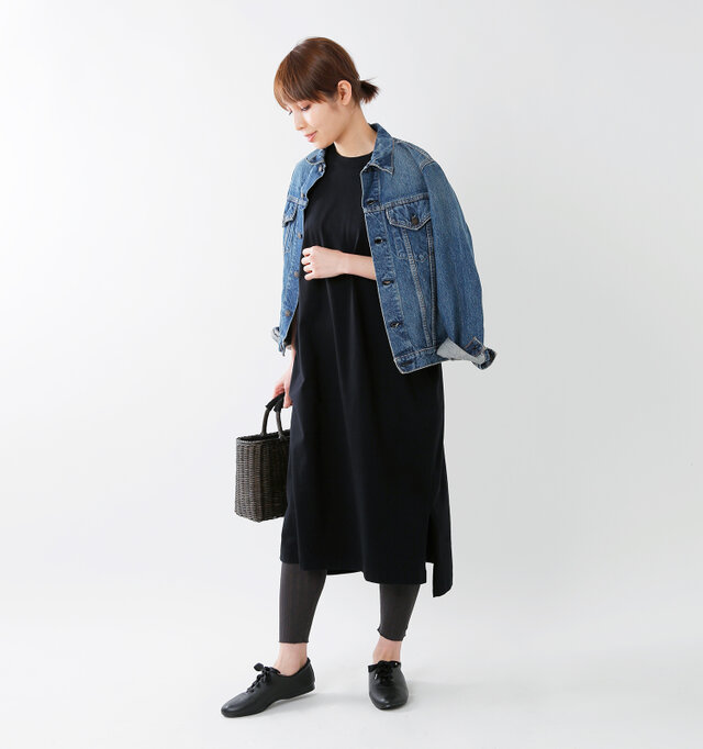 model yama:167cm / 49kg
color : black / size : F