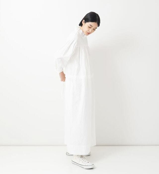 col:WHITE , model : 162cm