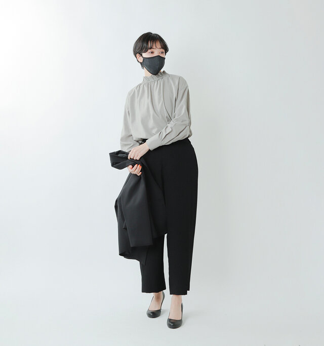 model saku:163cm / 43kg
color : RachelBlack / size : one