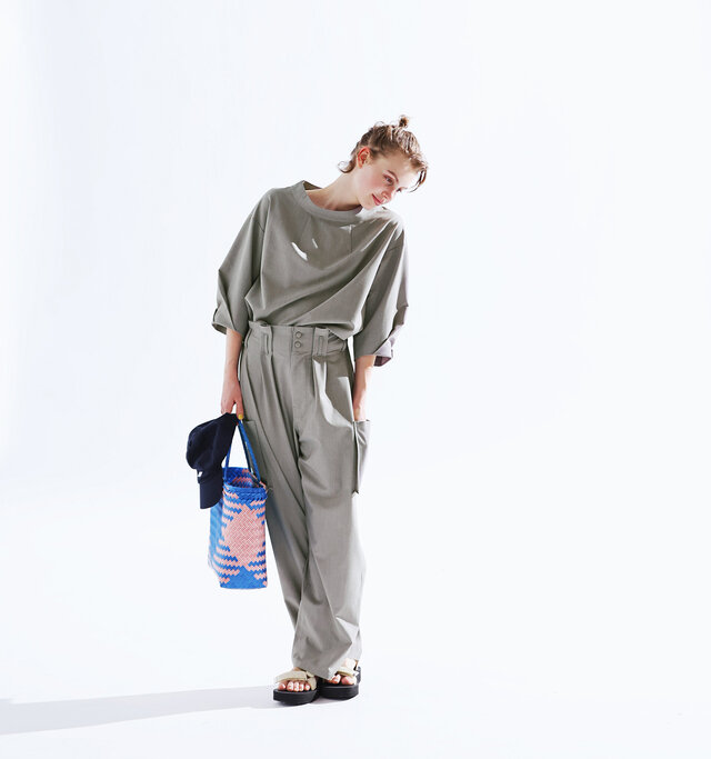 model 168cm
color : gray / size : M