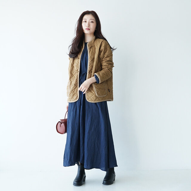 モデル:166cm / 47kg
color : coyote / size : XS(レディースフリーサイズ)