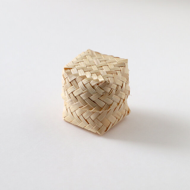 一辺約35~40mmサイズです。※個体差があります。