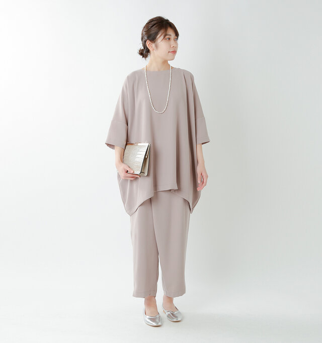 model hikari:165cm / 48kg
color : pearl / size : one
