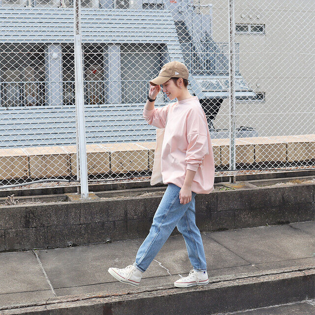 身長150cmの小柄なスタッフはXSサイズを!
XSでもたっぷりのボリュームですが、袖丈は少しスッキリめなので
小柄な方や袖丈は程よい長さがお好みの方はおすすめのサイズです☑︎