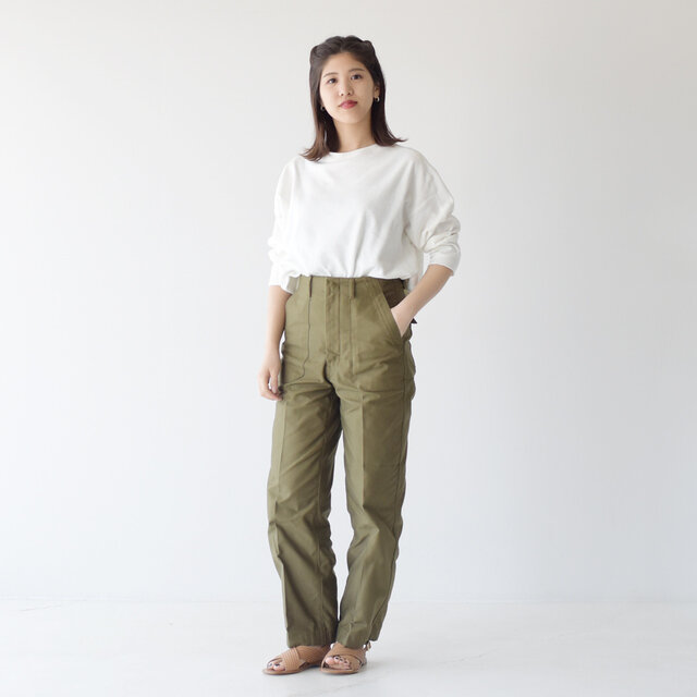 color : white