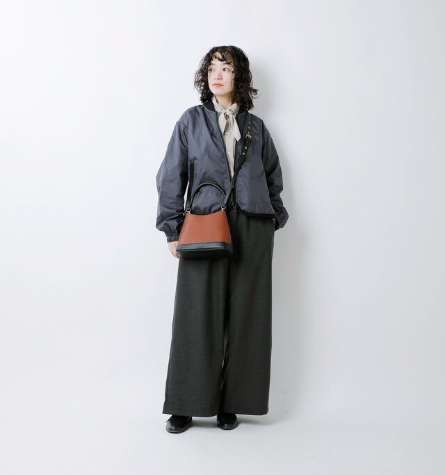 model saku：163cm / 43kg 
color : Rust × Black / size : one