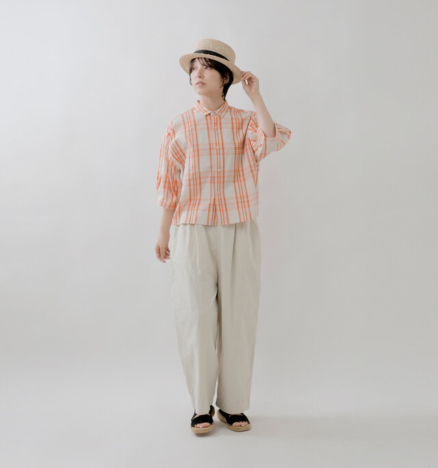 model asuka：160cm / 48kg 
color : orange / size : 1